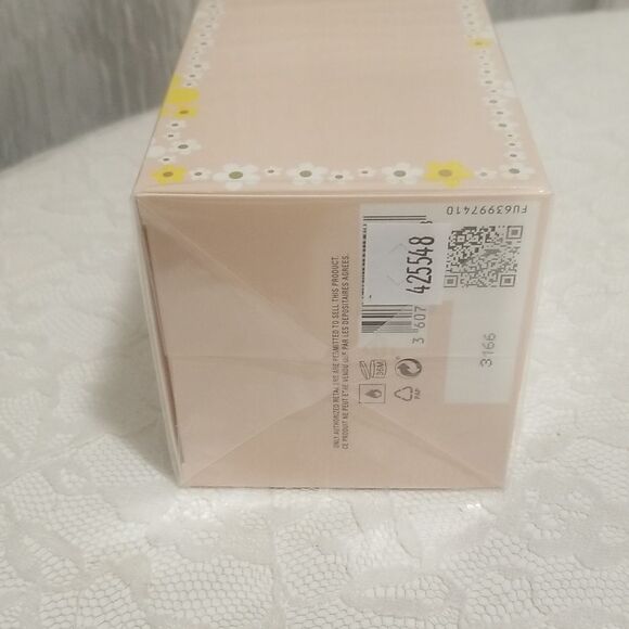 Marc Jacobs Daisy Eau So Fresh Eau de Toilette 4.2oz (125ml) Spray - Picture 8 of 8